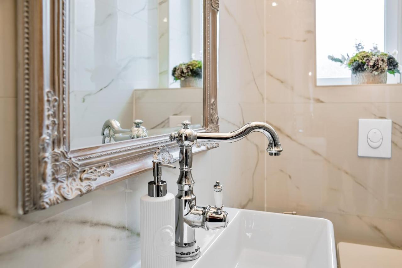 Luxury Class Apartment - 1St Floor, Large Apartment, Downtown, Newly Renovated, Fast Wifi, 4X Air Conditioning Zagreb Dış mekan fotoğraf