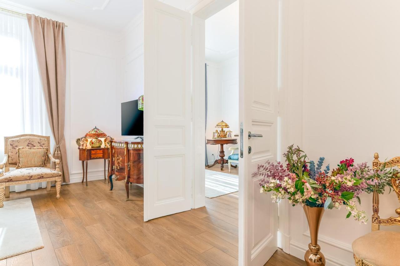 Luxury Class Apartment - 1St Floor, Large Apartment, Downtown, Newly Renovated, Fast Wifi, 4X Air Conditioning Zagreb Dış mekan fotoğraf